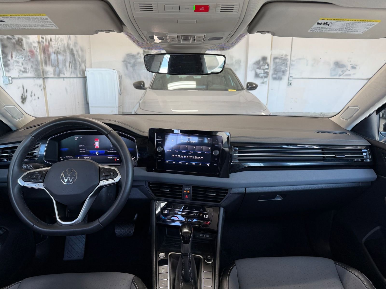 Thumbnail: 2025 Volkswagen Jetta - 32