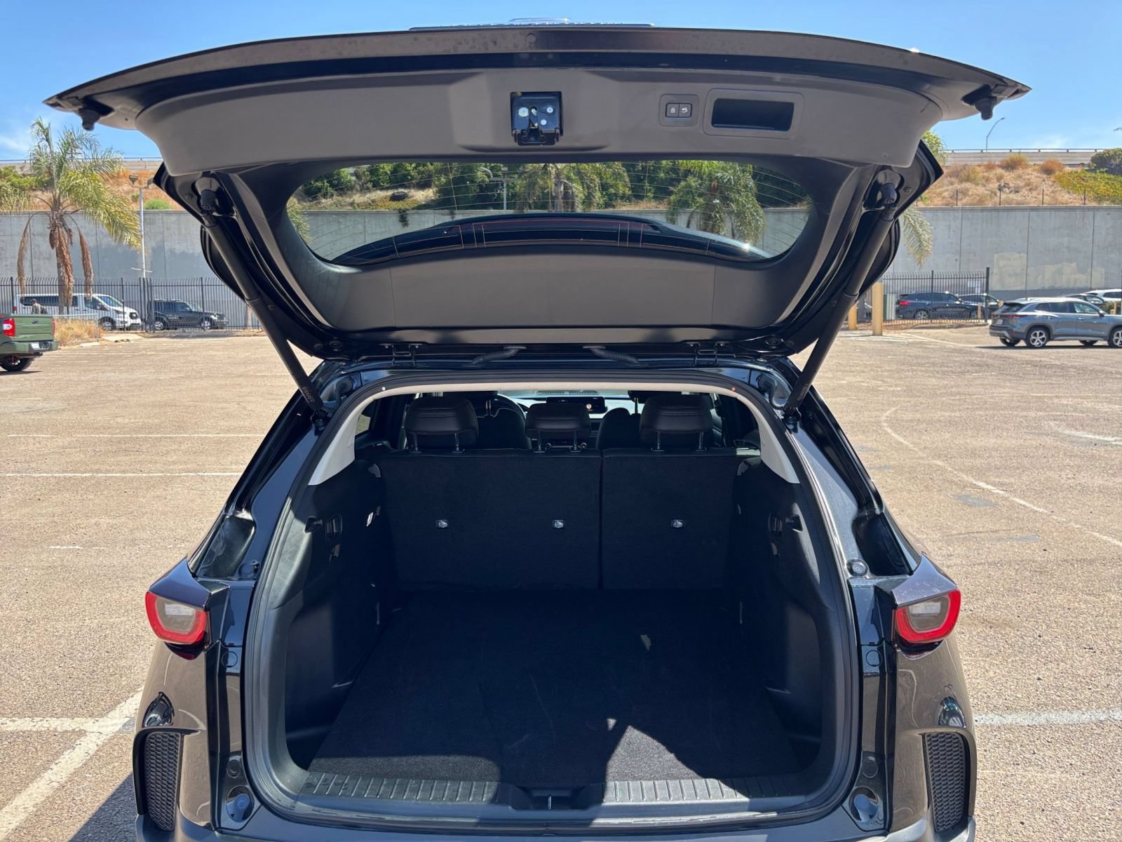 Thumbnail: 2026 Mazda CX-50 - 33