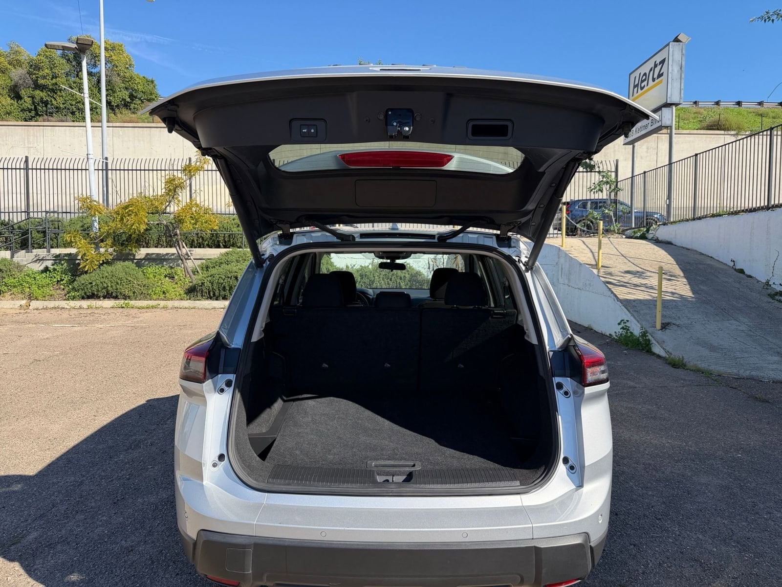 Thumbnail: 2025 Nissan Rogue - 31