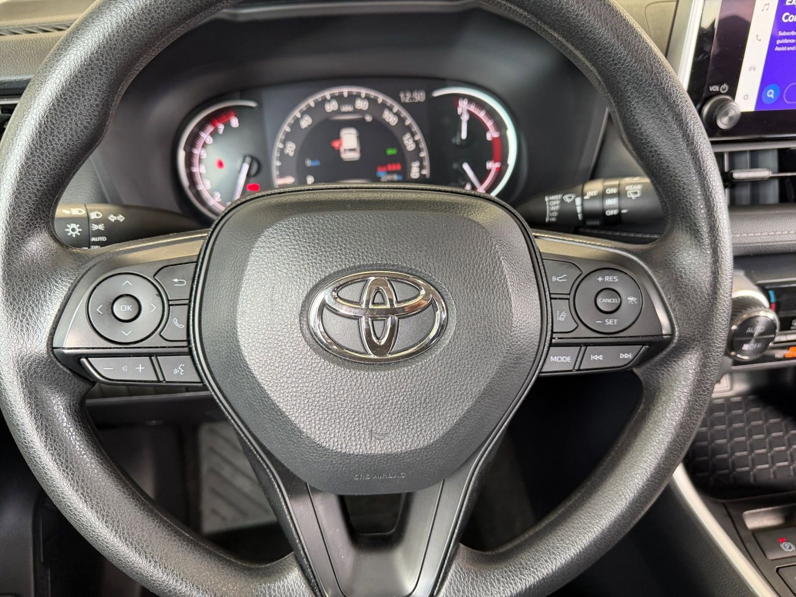 Thumbnail: 2025 Toyota RAV4 - 29