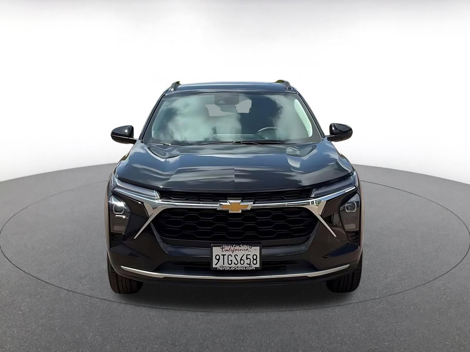 Thumbnail: 2025 Chevrolet Trax - 4