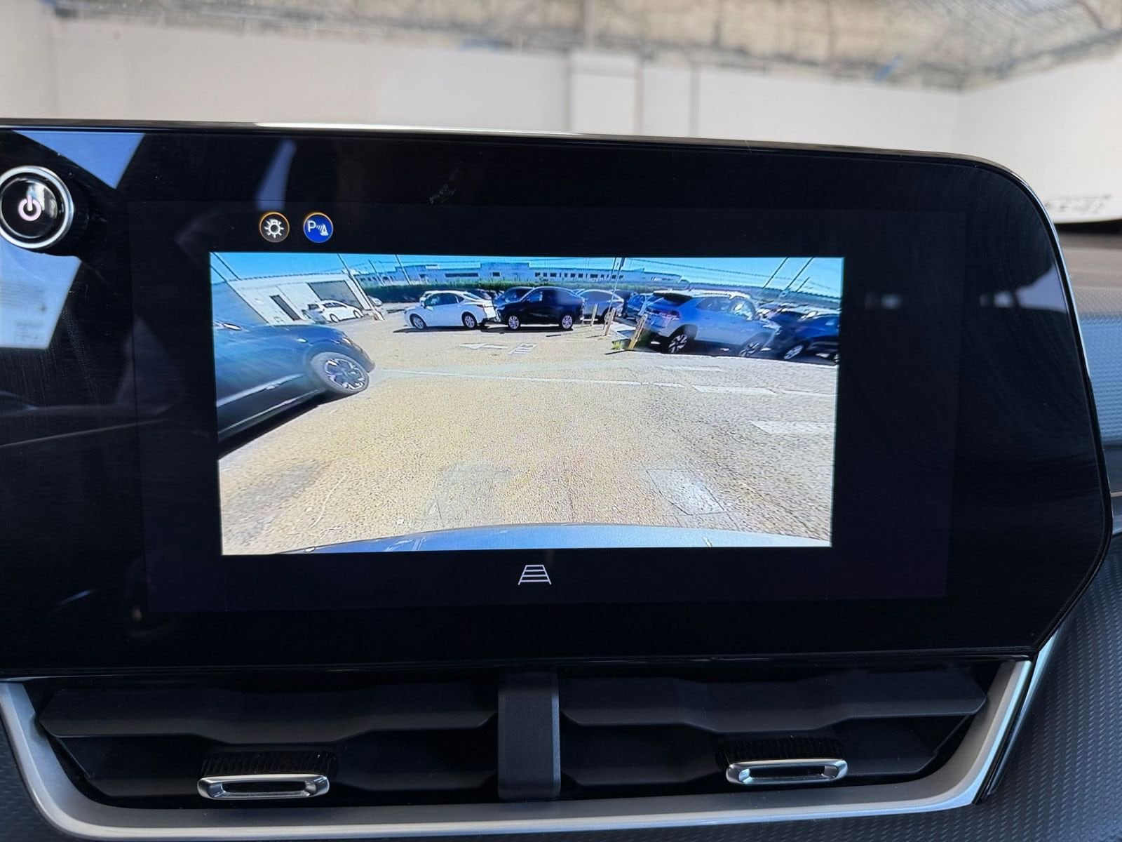 Thumbnail: 2025 Chevrolet Equinox - 17