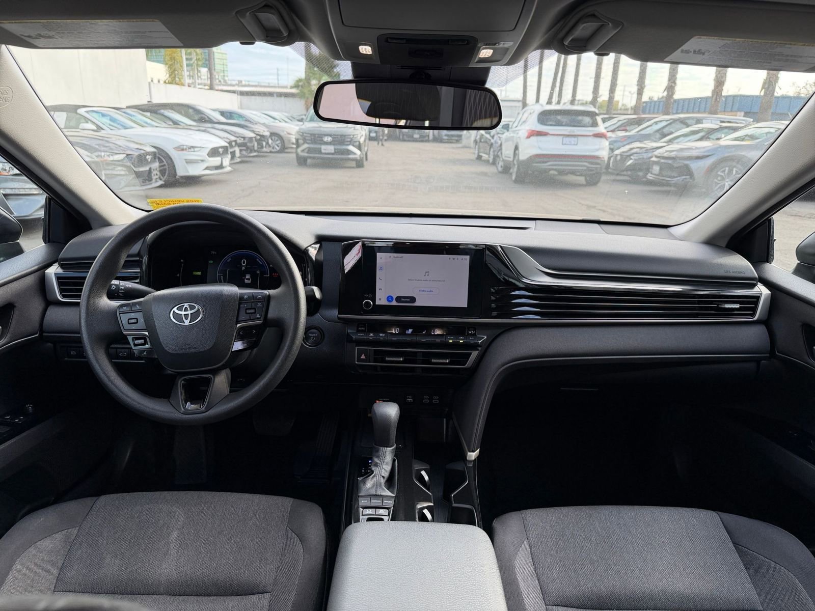 Thumbnail: 2025 Toyota Camry - 32