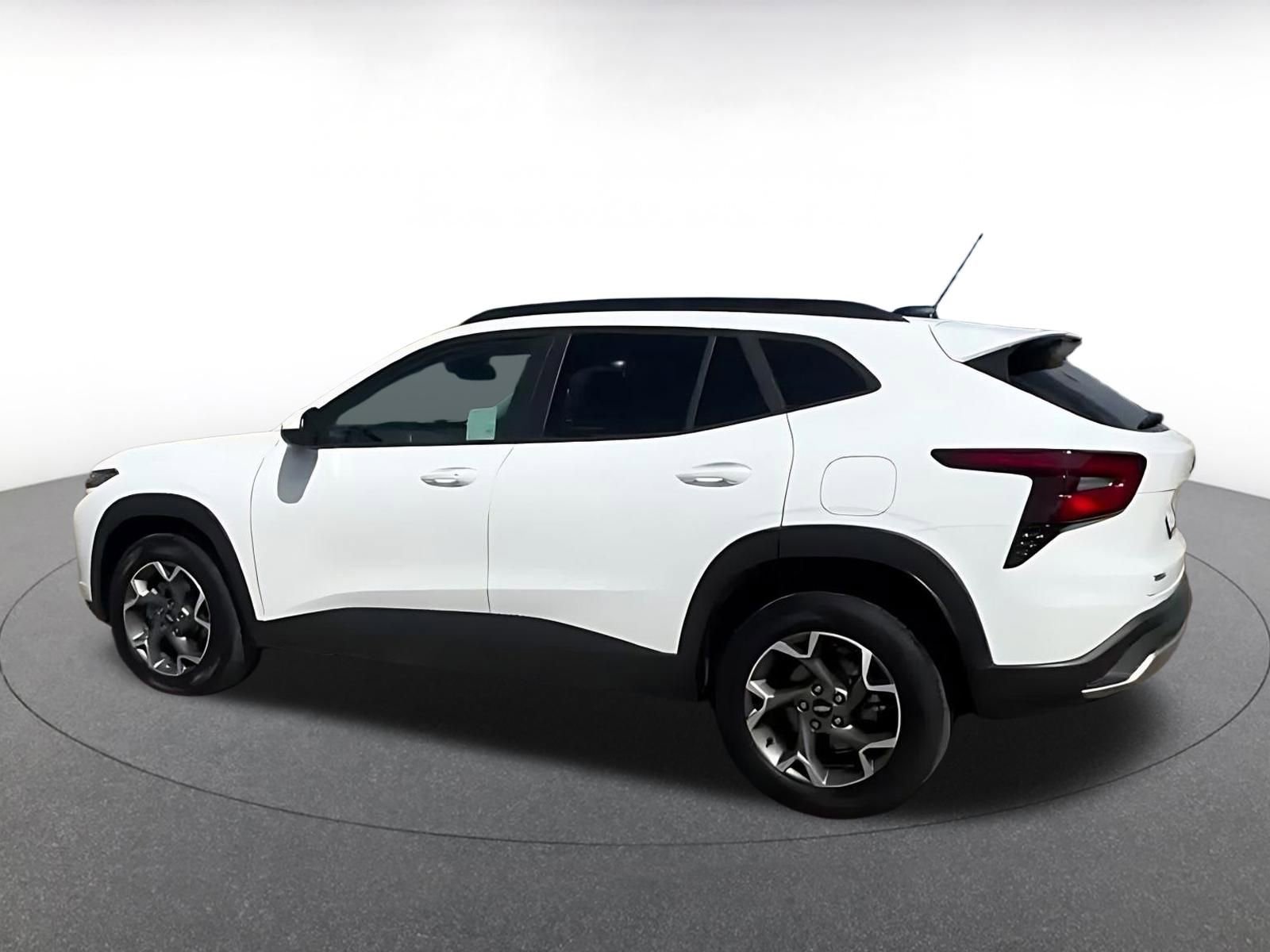 Thumbnail: 2025 Chevrolet Trax - 11