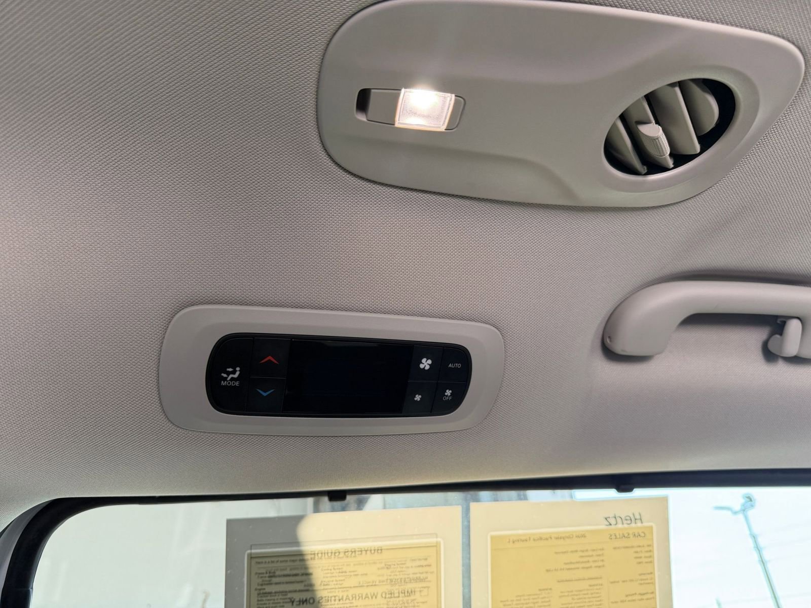 Thumbnail: 2024 Chrysler Pacifica - 24