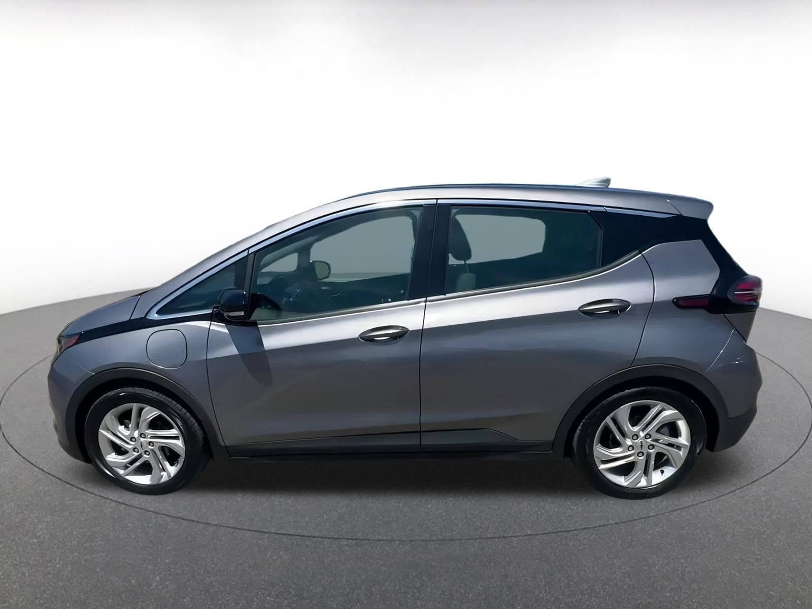 Thumbnail: 2023 Chevrolet Bolt EV - 9