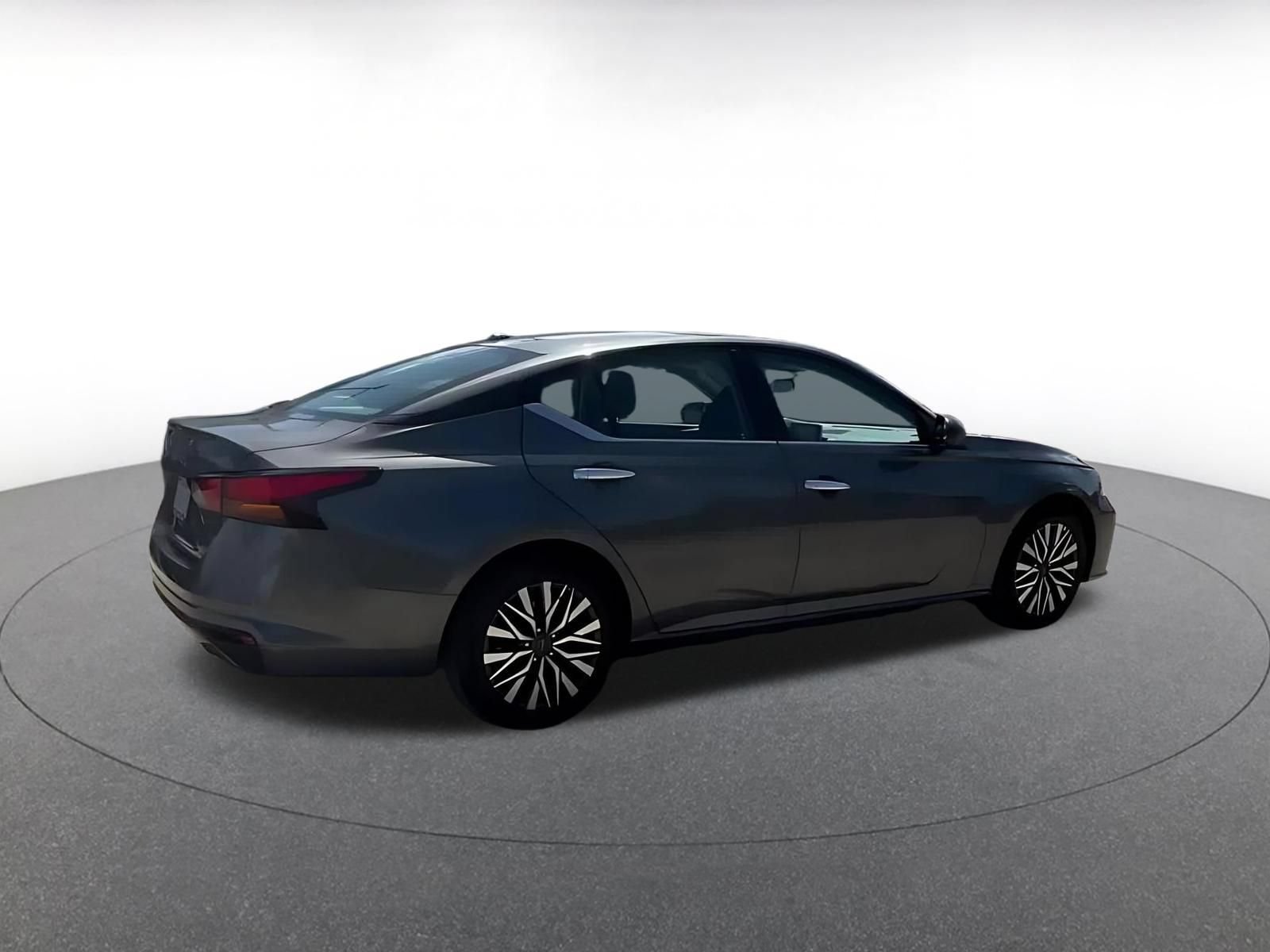 Thumbnail: 2025 Nissan Altima - 15