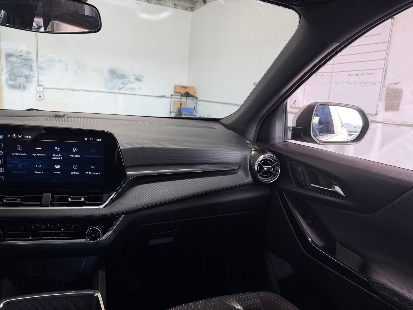 Thumbnail: 2025 Chevrolet Equinox - 34