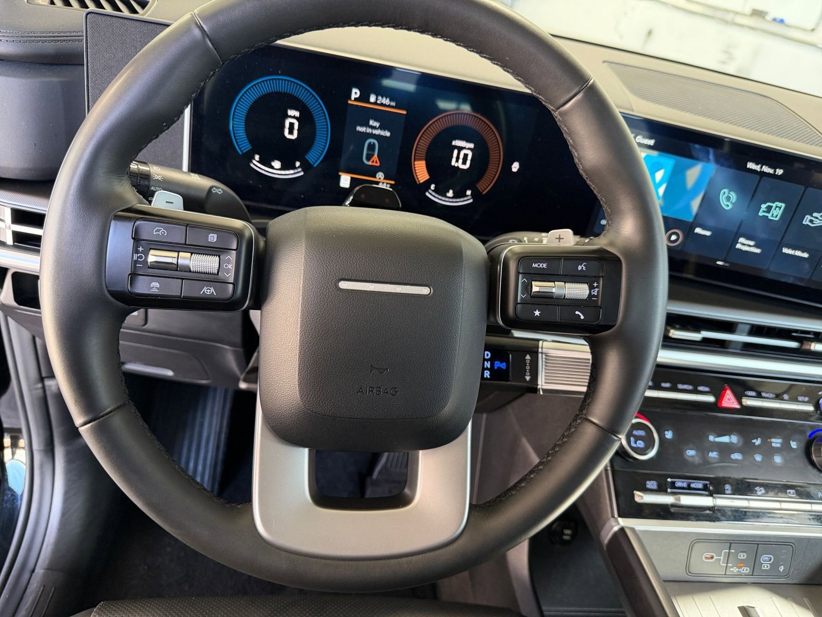 Thumbnail: 2025 Hyundai Santa Fe - 28