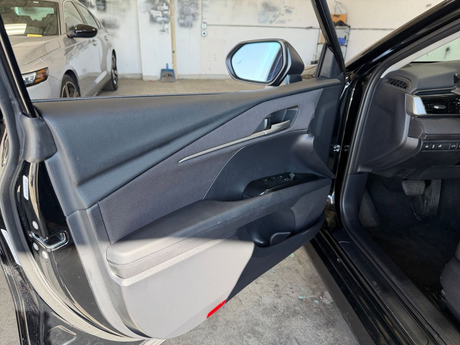 Thumbnail: 2025 Toyota Camry - 20