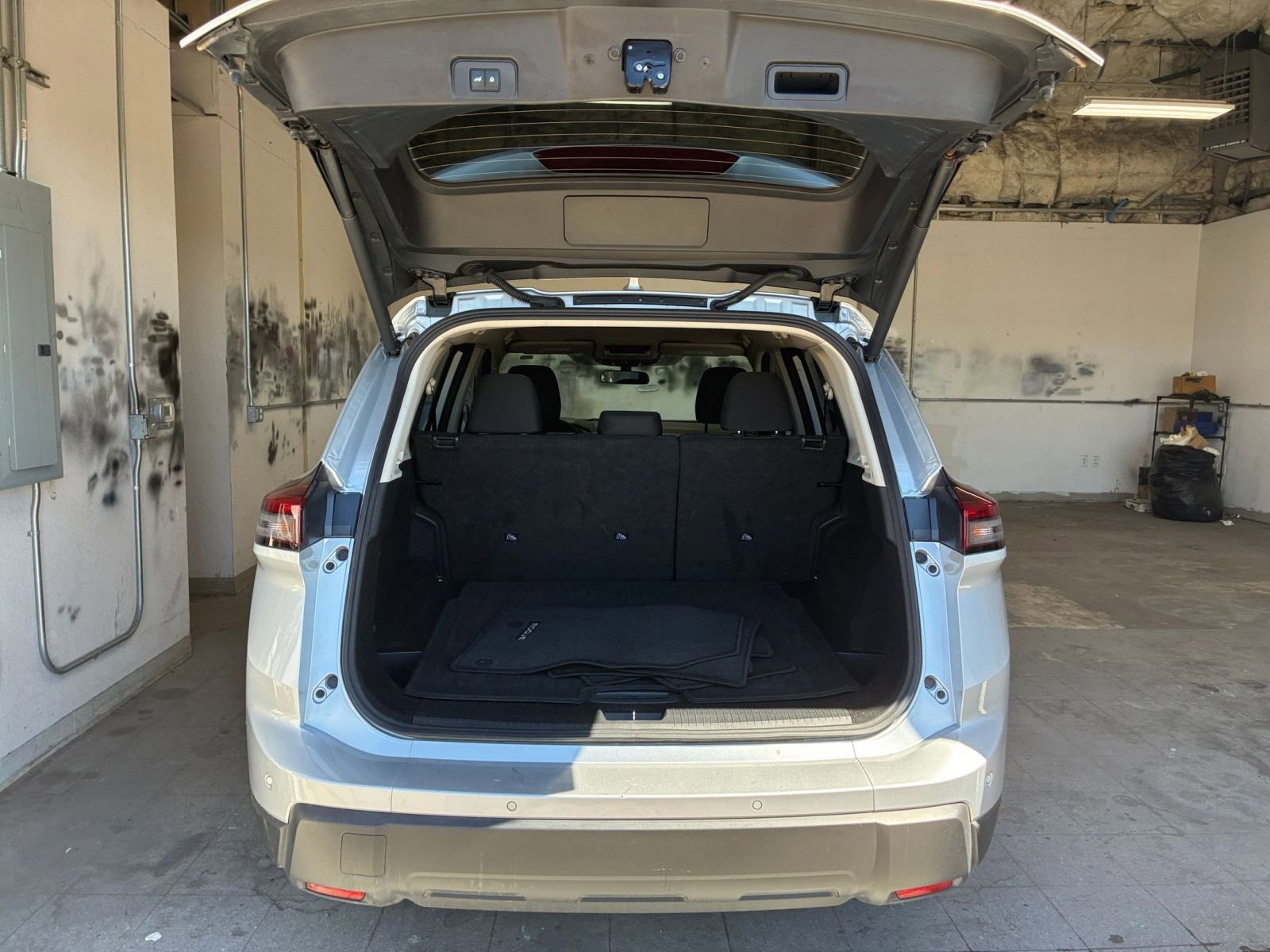 Thumbnail: 2025 Nissan Rogue - 33