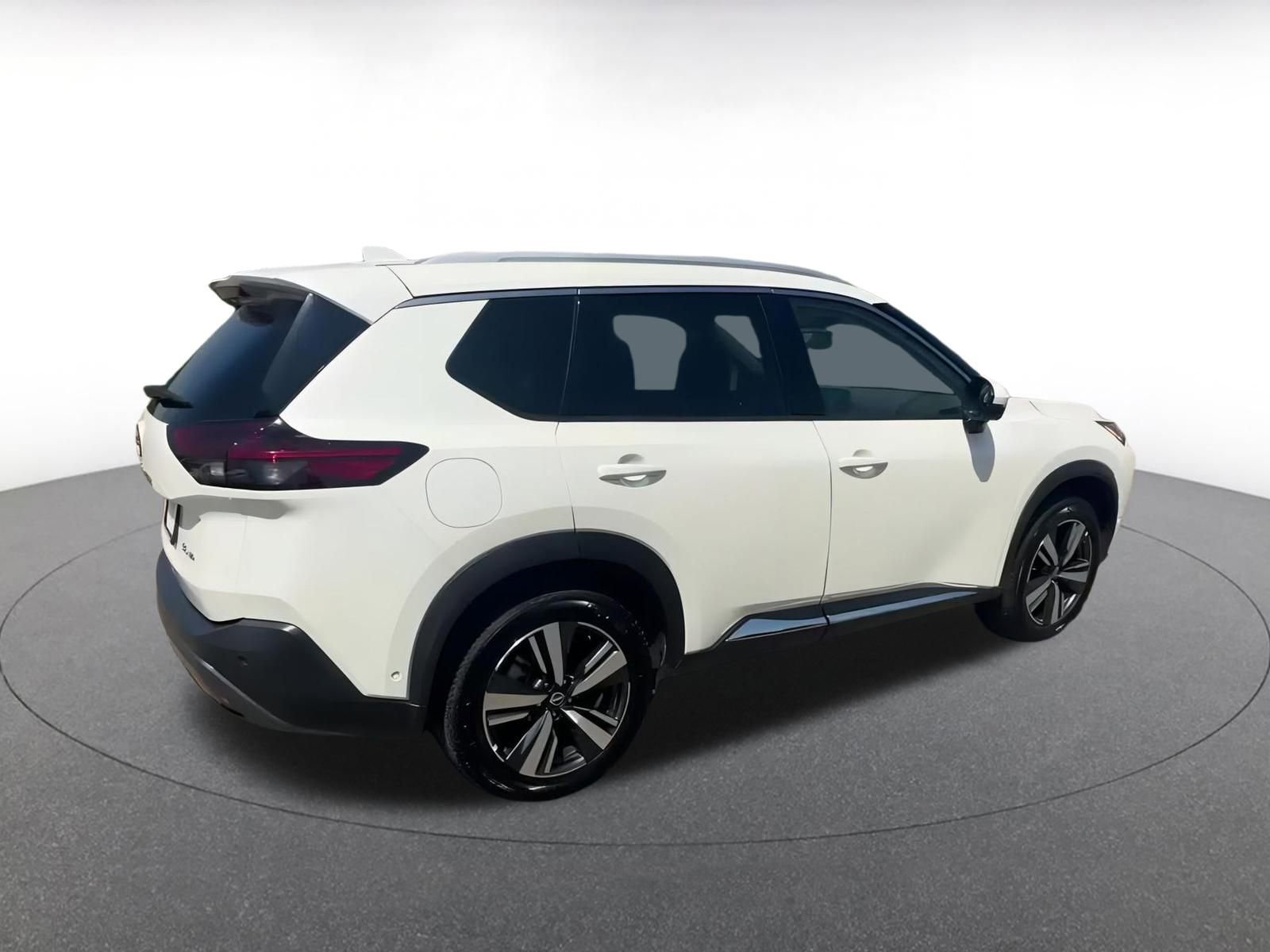 Thumbnail: 2023 Nissan Rogue - 15