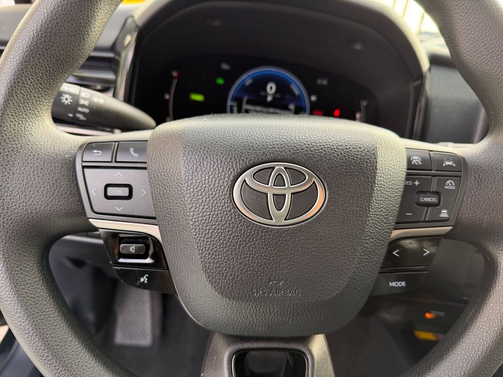 Thumbnail: 2025 Toyota Camry - 27