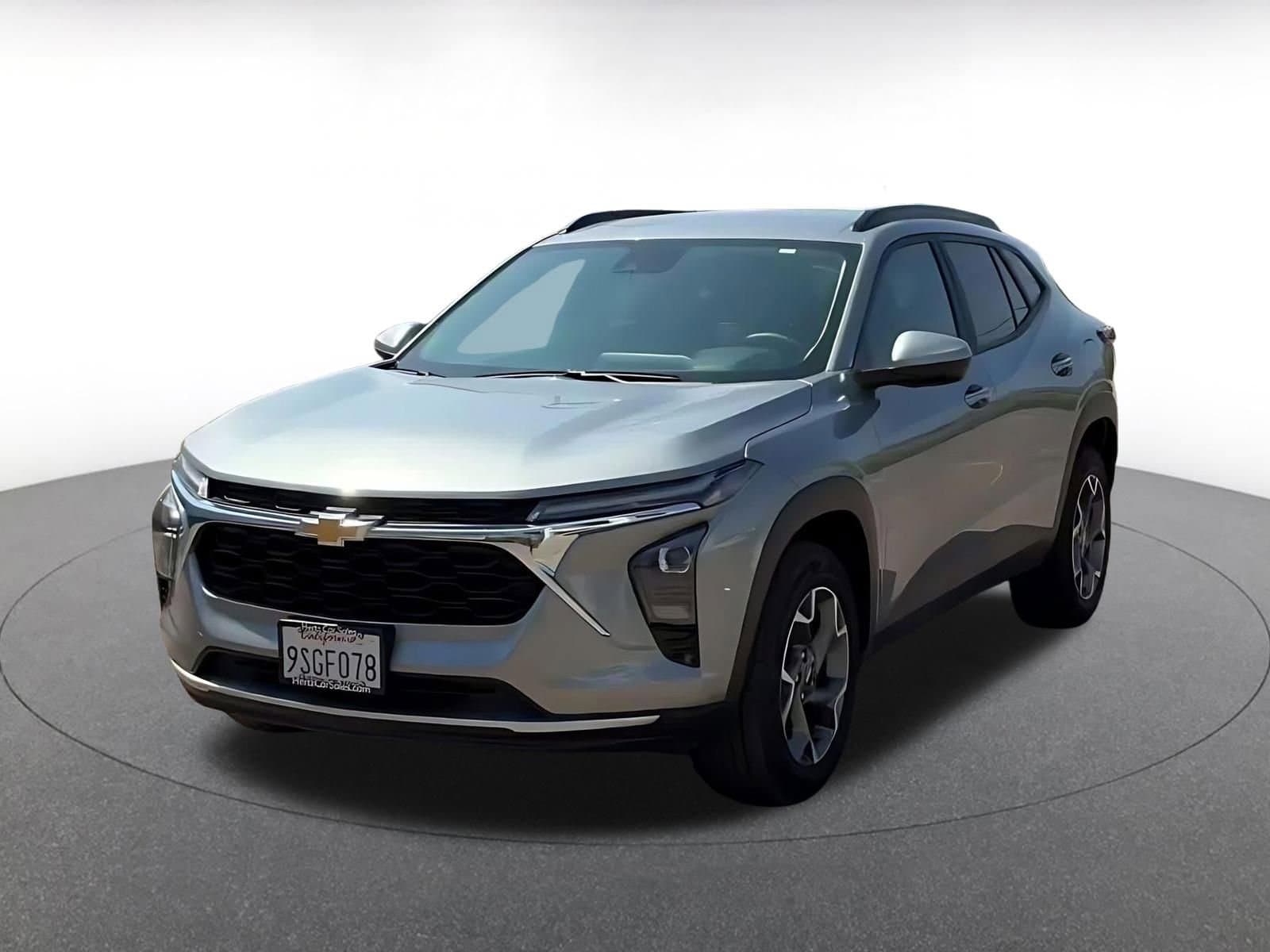 Thumbnail: 2025 Chevrolet Trax - 7