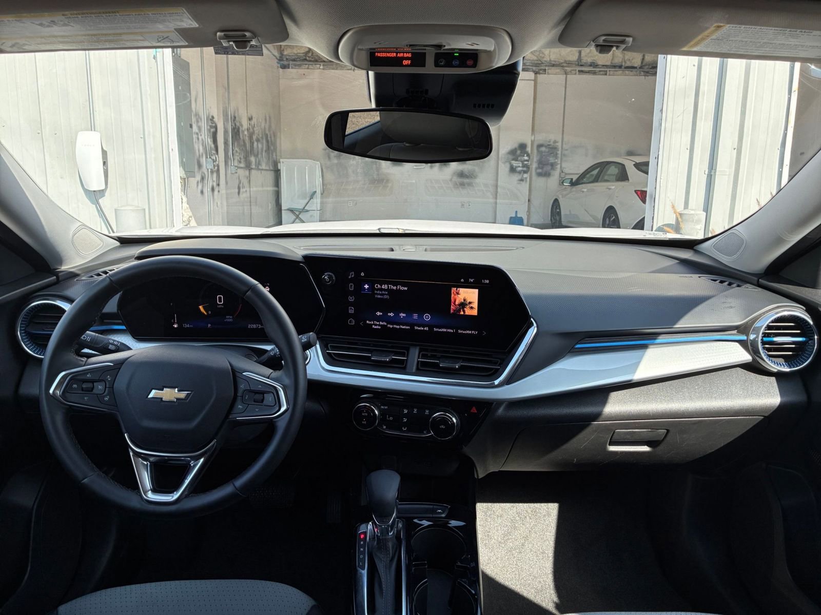 Thumbnail: 2025 Chevrolet Trax - 32