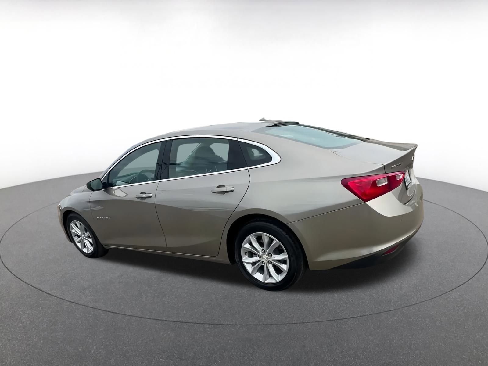 Thumbnail: 2024 Chevrolet Malibu - 10