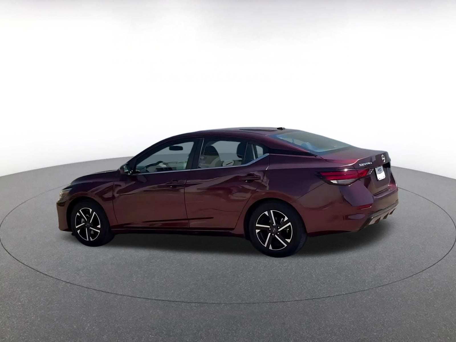 Thumbnail: 2024 Nissan Sentra - 10