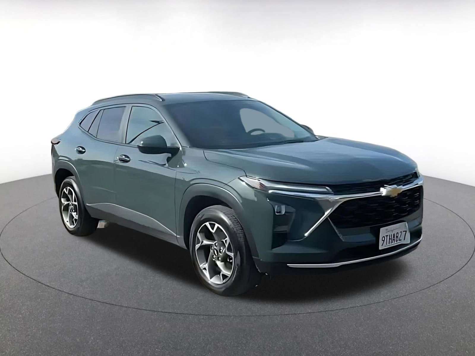 Thumbnail: 2025 Chevrolet Trax - 3