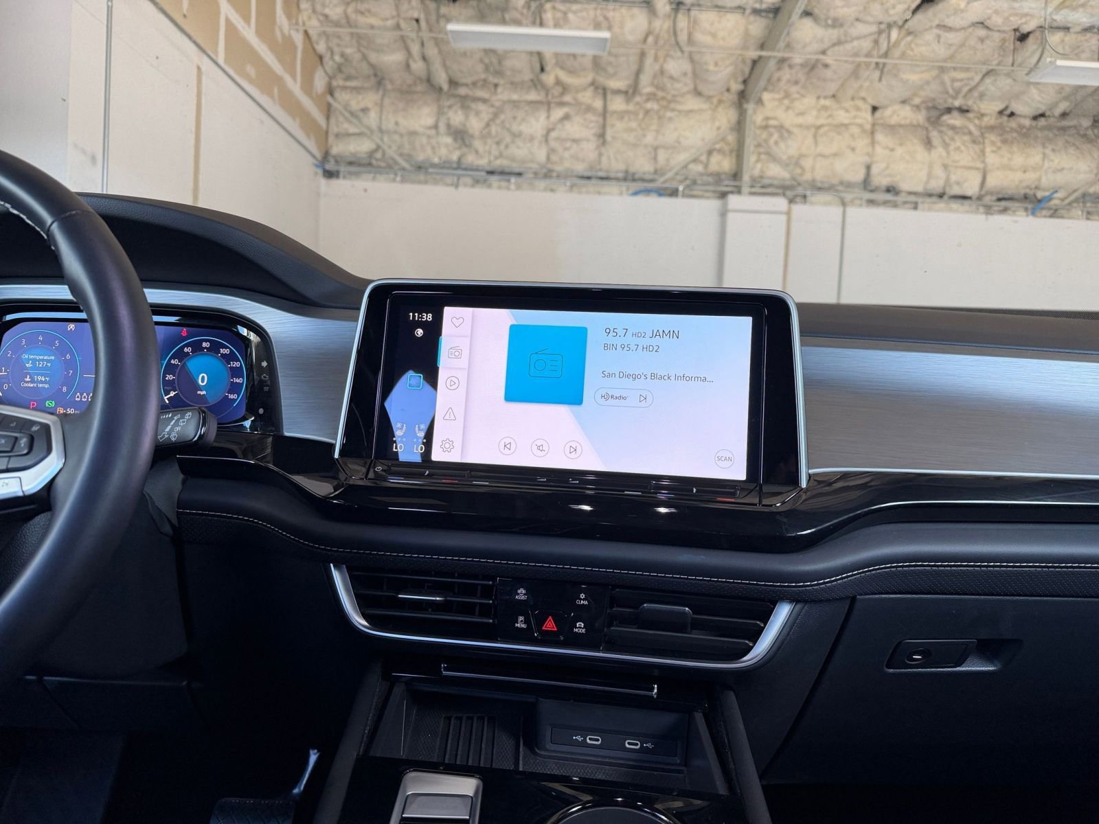 Thumbnail: 2025 Volkswagen Atlas - 18