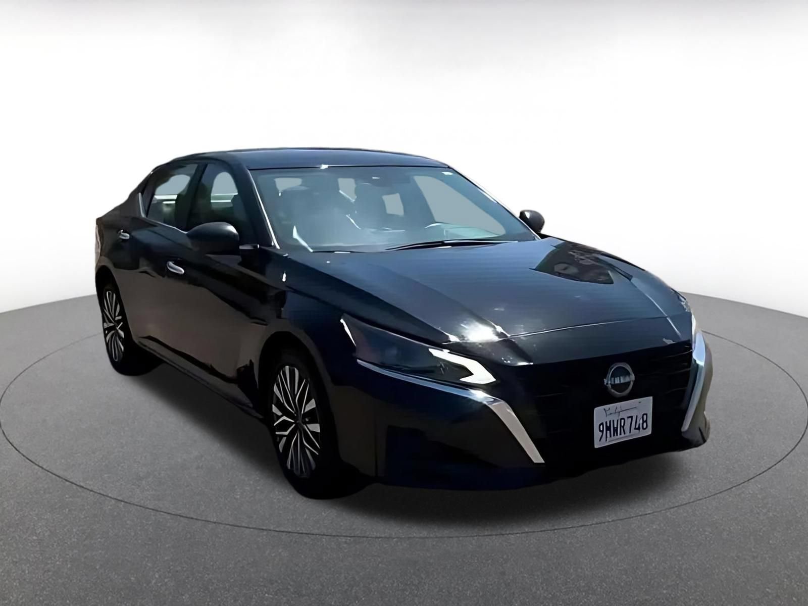 Thumbnail: 2025 Nissan Altima - 3