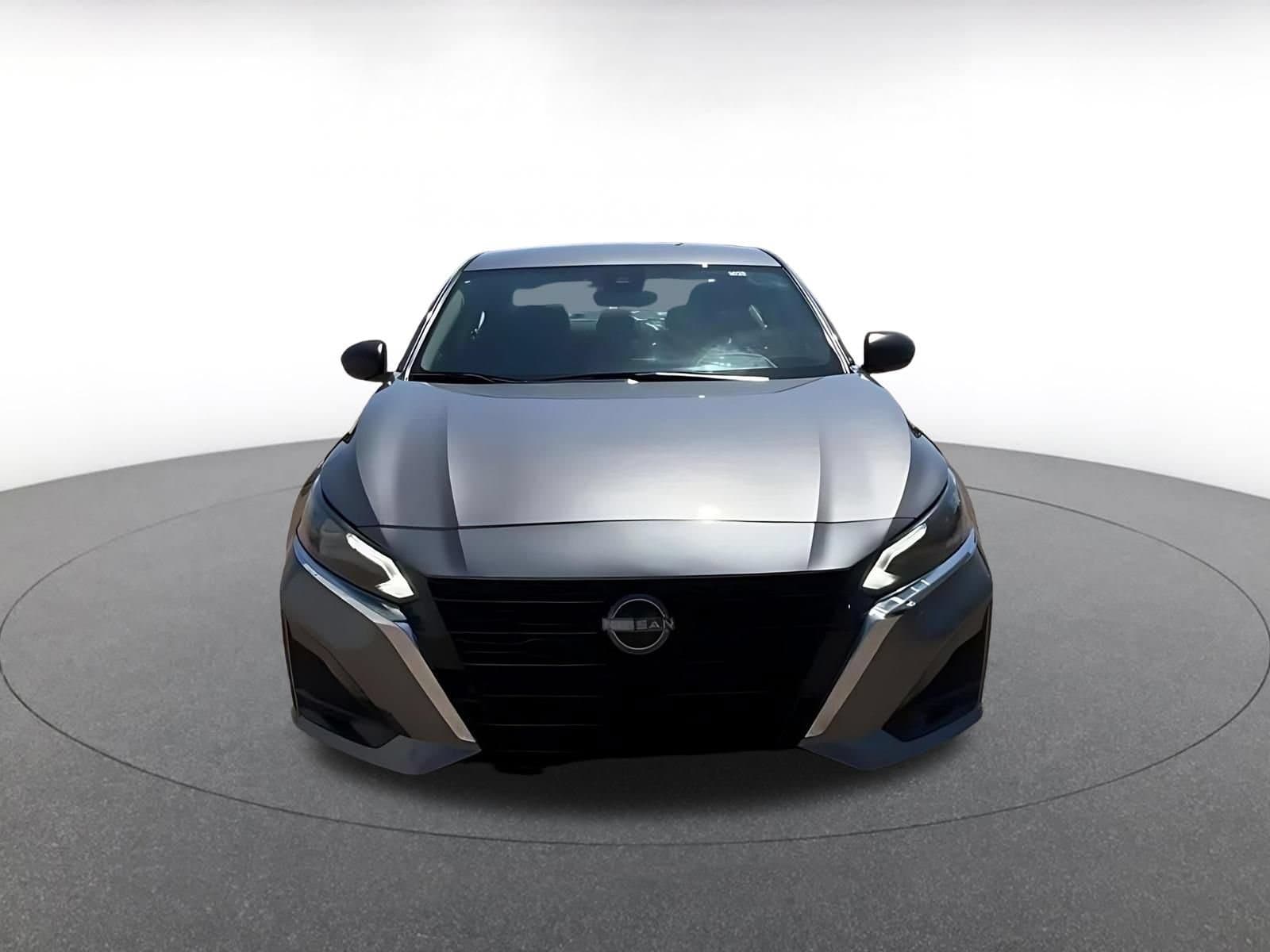 Thumbnail: 2025 Nissan Altima - 4