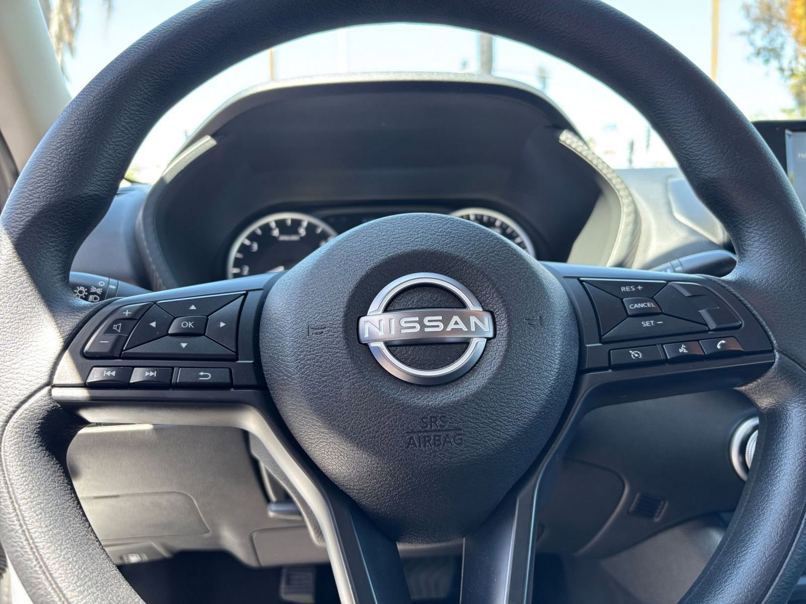 Thumbnail: 2025 Nissan Sentra - 25