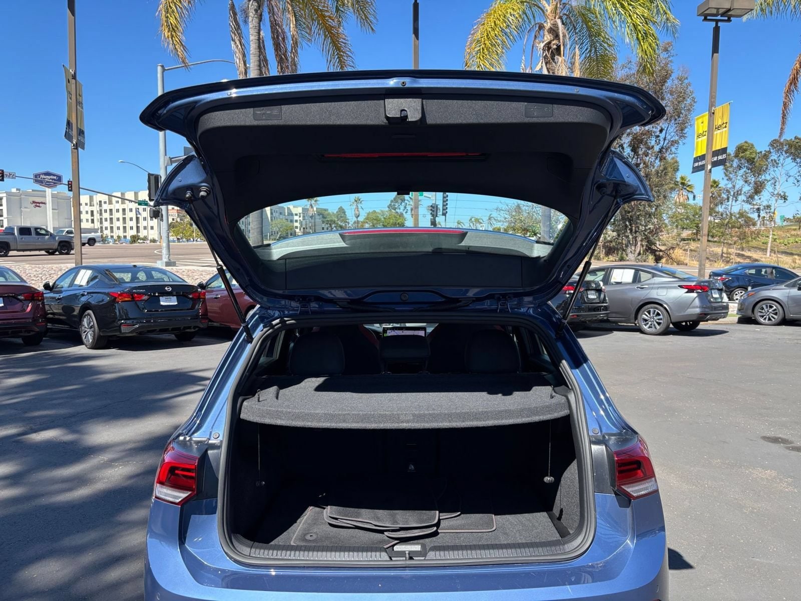 Thumbnail: 2026 Volkswagen Golf - 32