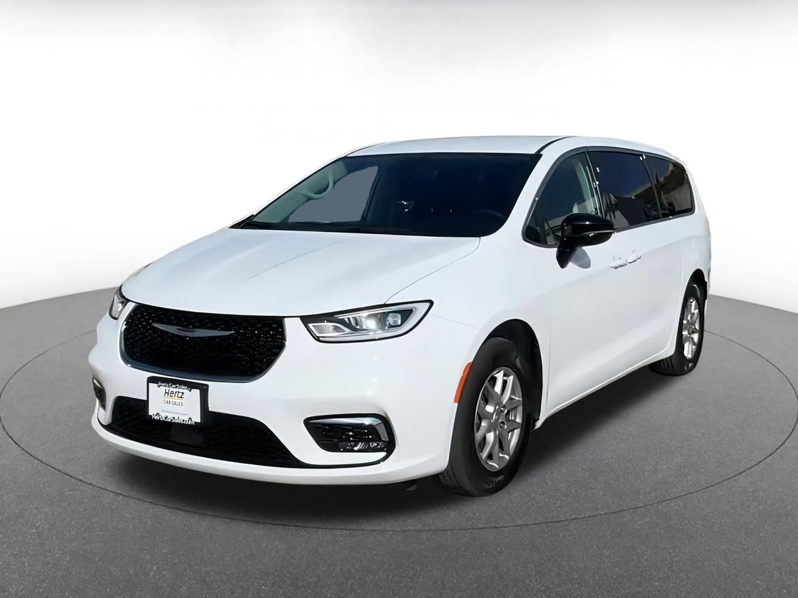 Thumbnail: 2024 Chrysler Pacifica - 4