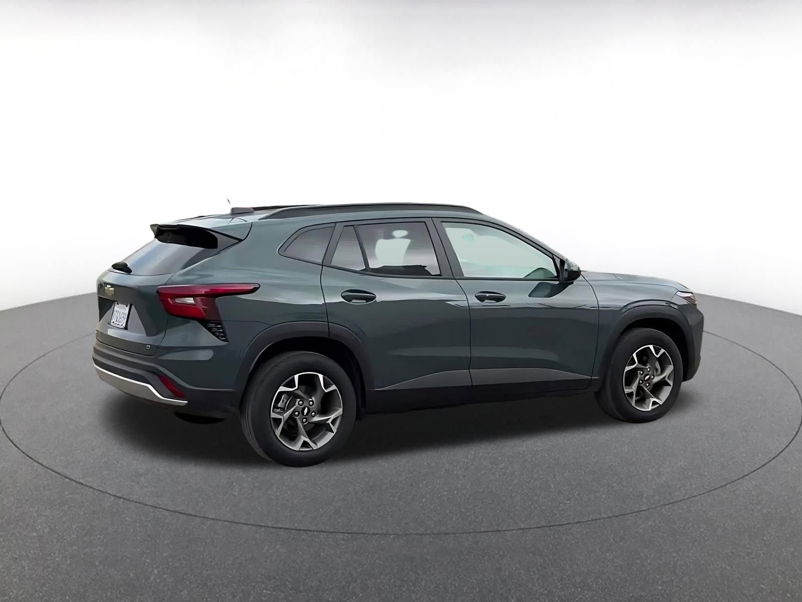 Thumbnail: 2025 Chevrolet Trax - 15