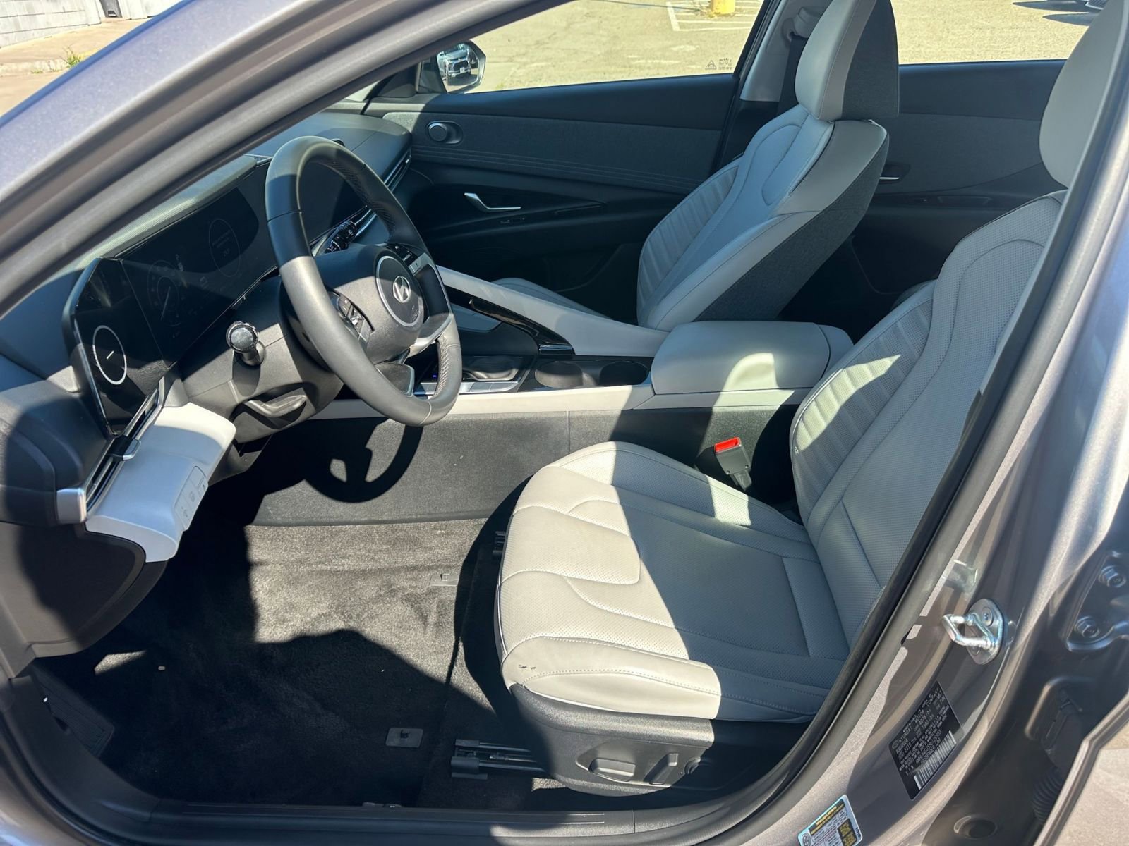 Thumbnail: 2025 Hyundai Elantra - 25