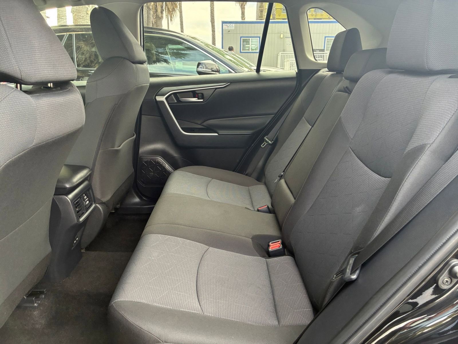 Thumbnail: 2025 Toyota RAV4 - 27