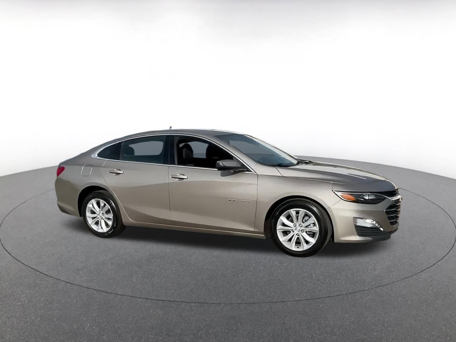 Thumbnail: 2023 Chevrolet Malibu - 2