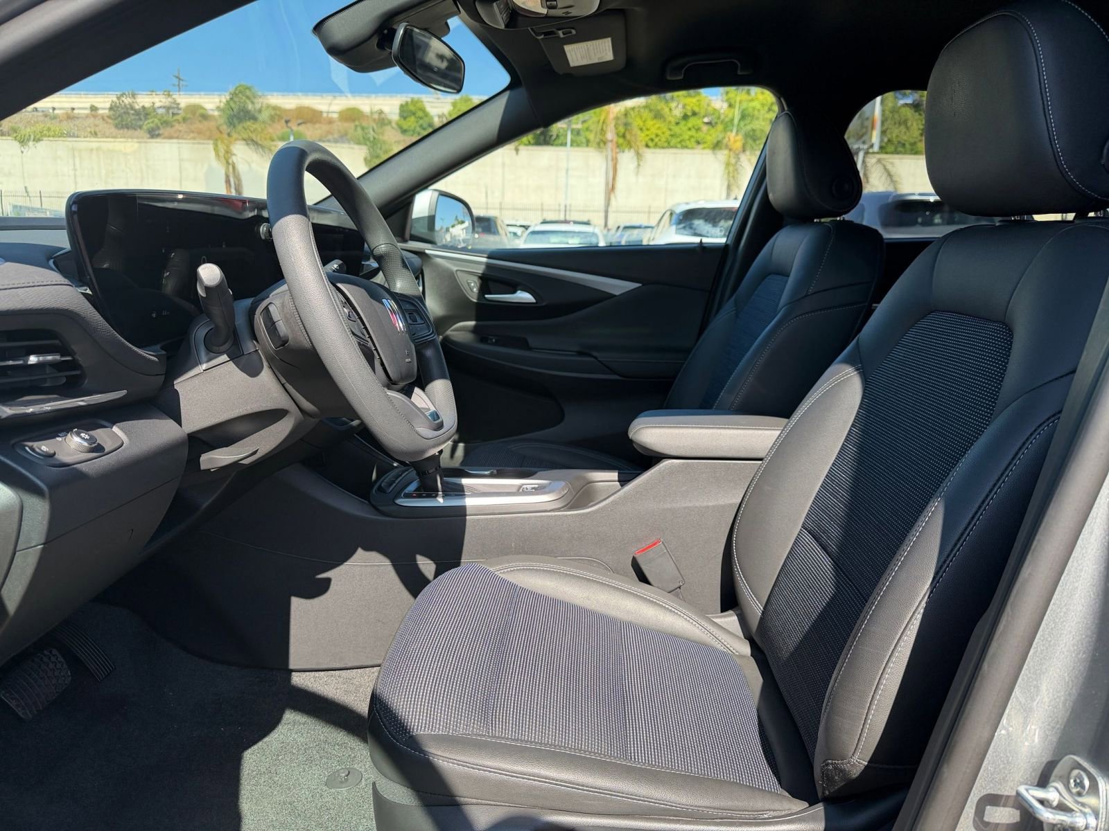 Thumbnail: 2025 Buick Envista - 24