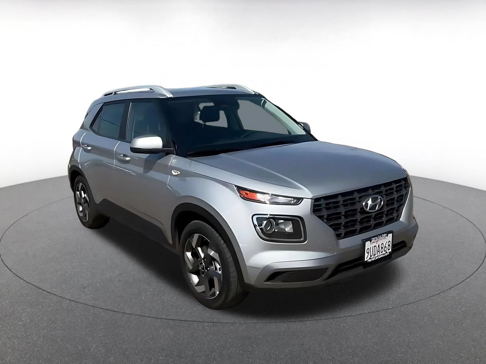 Thumbnail: 2025 Hyundai Venue - 3