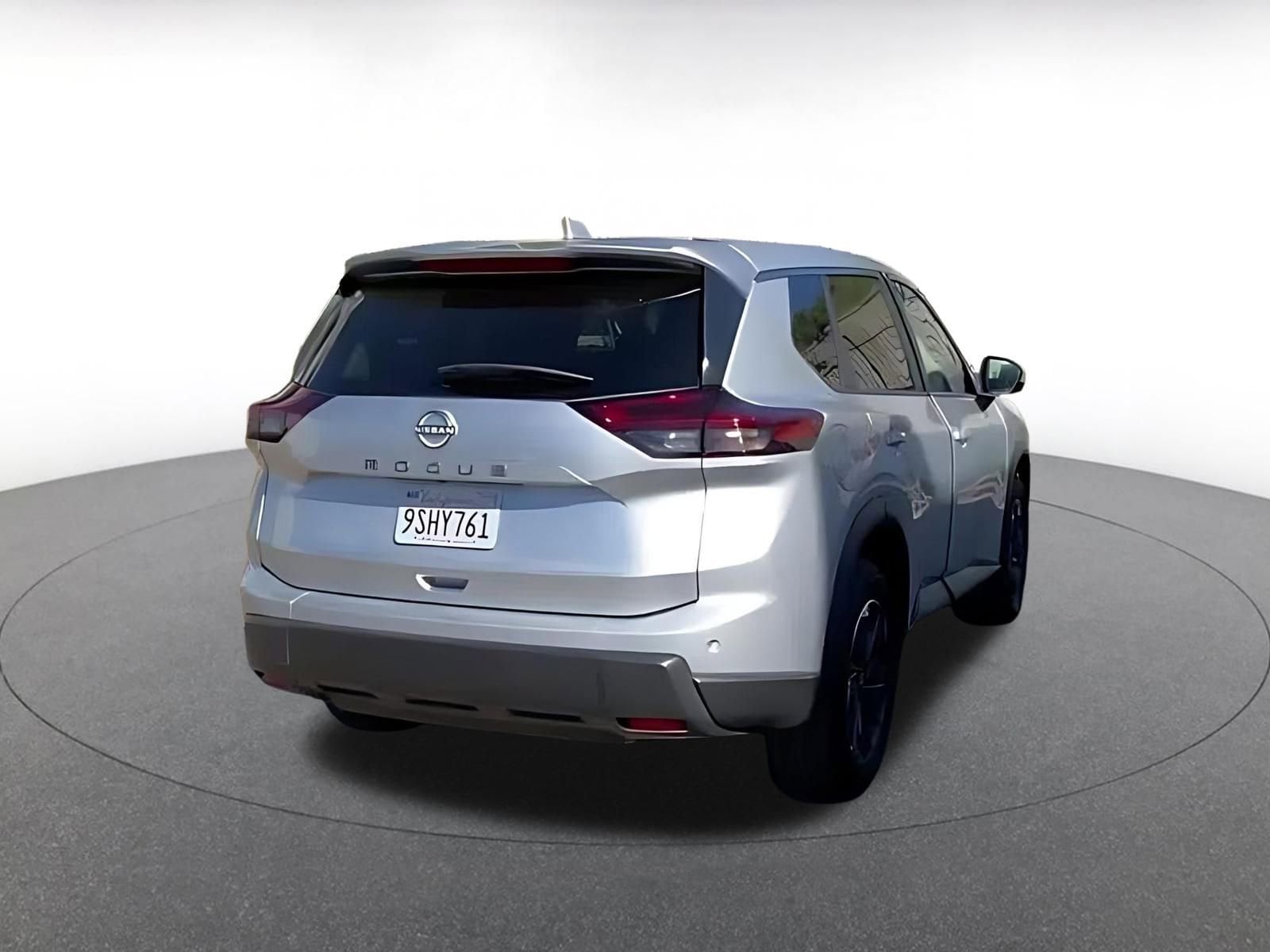 Thumbnail: 2025 Nissan Rogue - 10