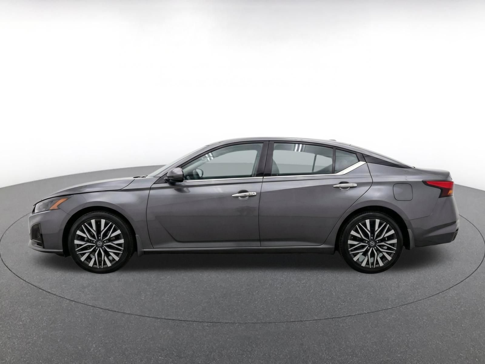 Thumbnail: 2025 Nissan Altima - 4