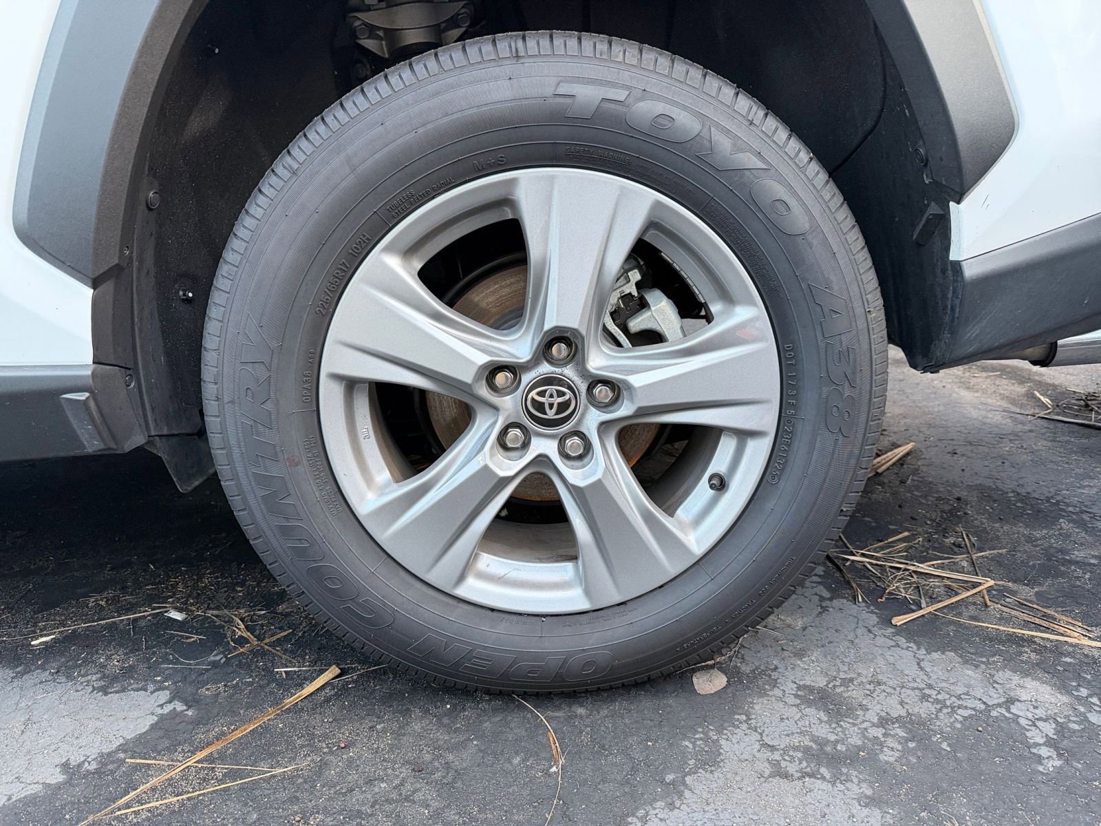 Thumbnail: 2025 Toyota RAV4 - 29