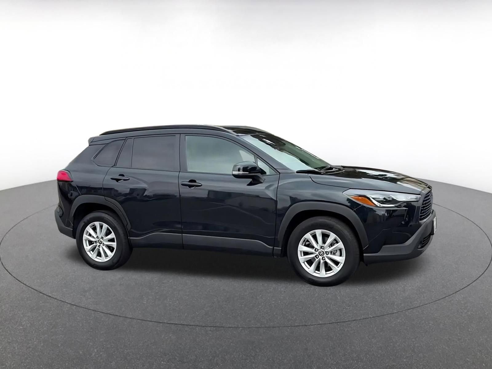 Thumbnail: 2025 Toyota Corolla Cross - 2