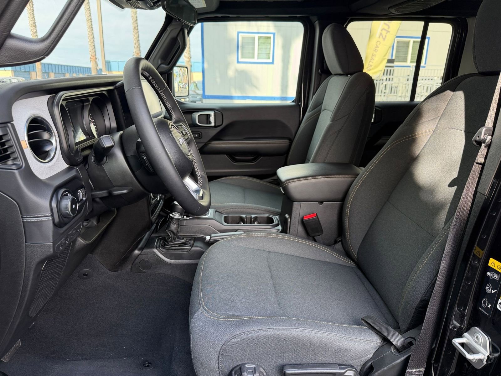 Thumbnail: 2025 Jeep Wrangler - 25