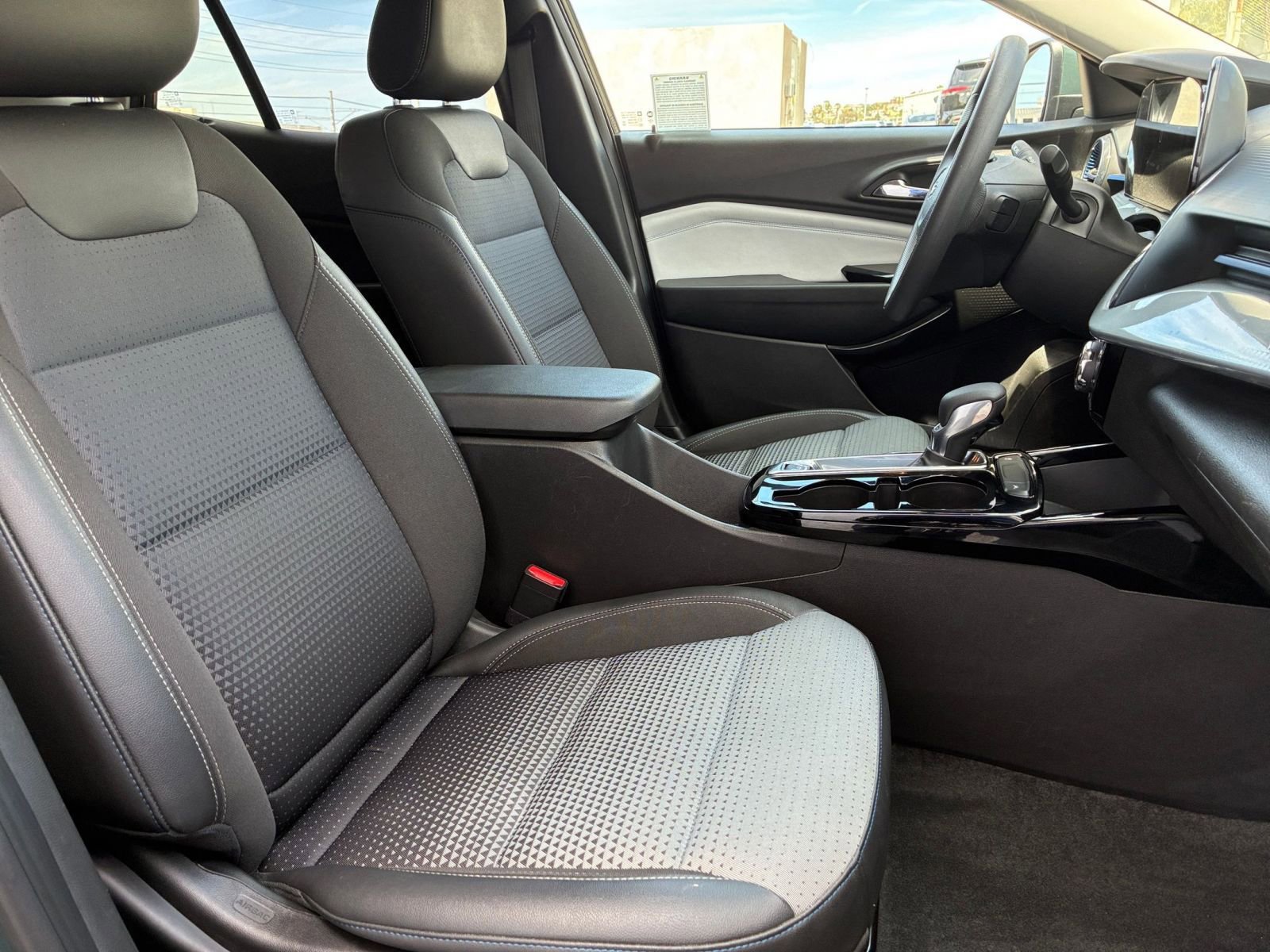 Thumbnail: 2025 Chevrolet Trax - 35
