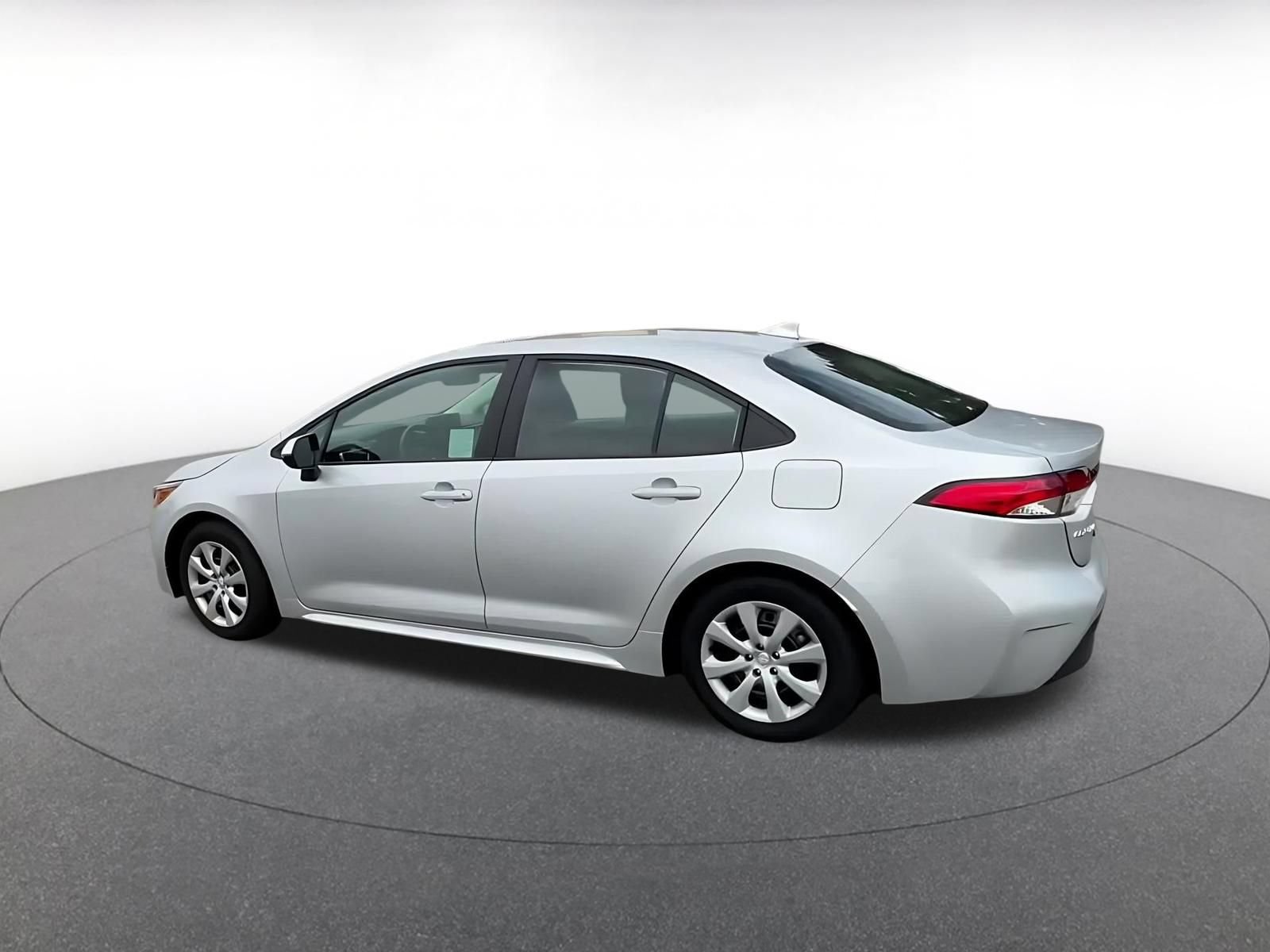 Thumbnail: 2025 Toyota Corolla - 10