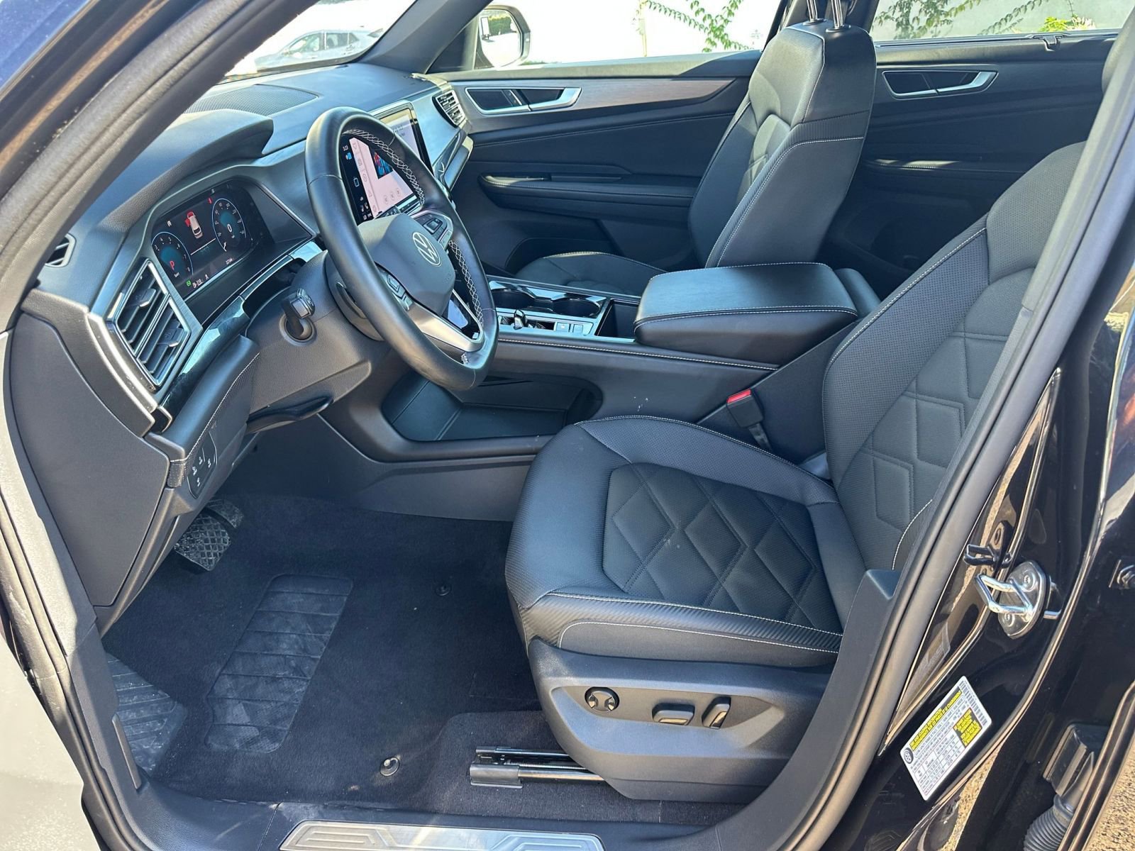 Thumbnail: 2025 Volkswagen Atlas - 27