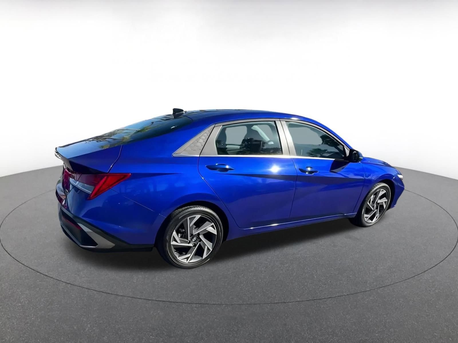 Thumbnail: 2025 Hyundai Elantra - 15