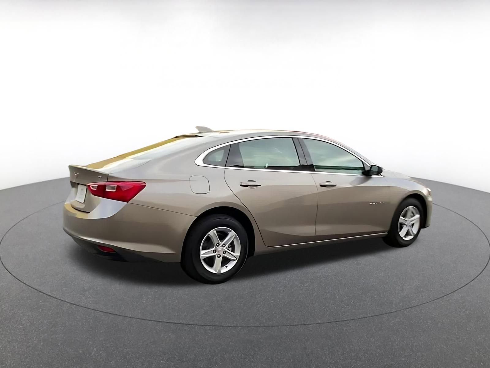 Thumbnail: 2024 Chevrolet Malibu - 15