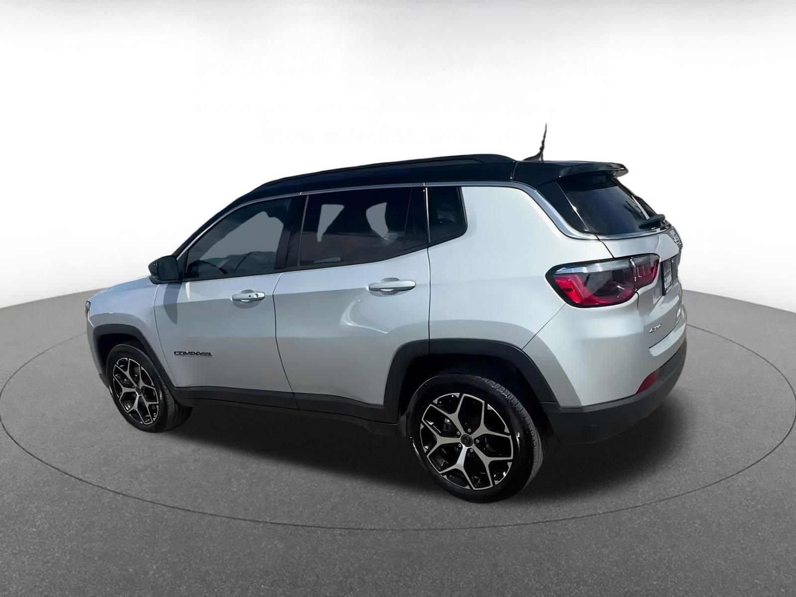 Thumbnail: 2025 Jeep Compass - 10