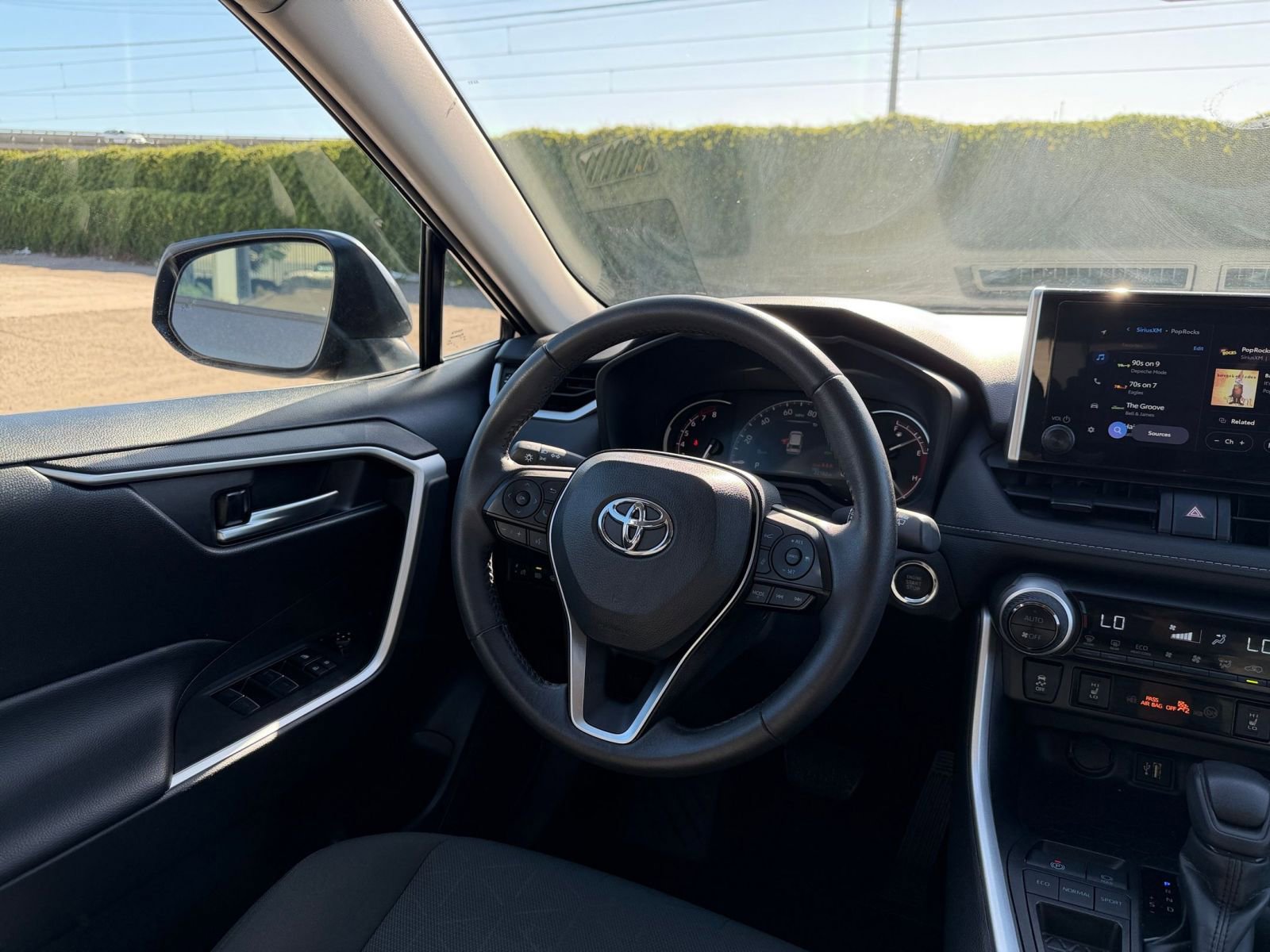 Thumbnail: 2025 Toyota RAV4 - 34