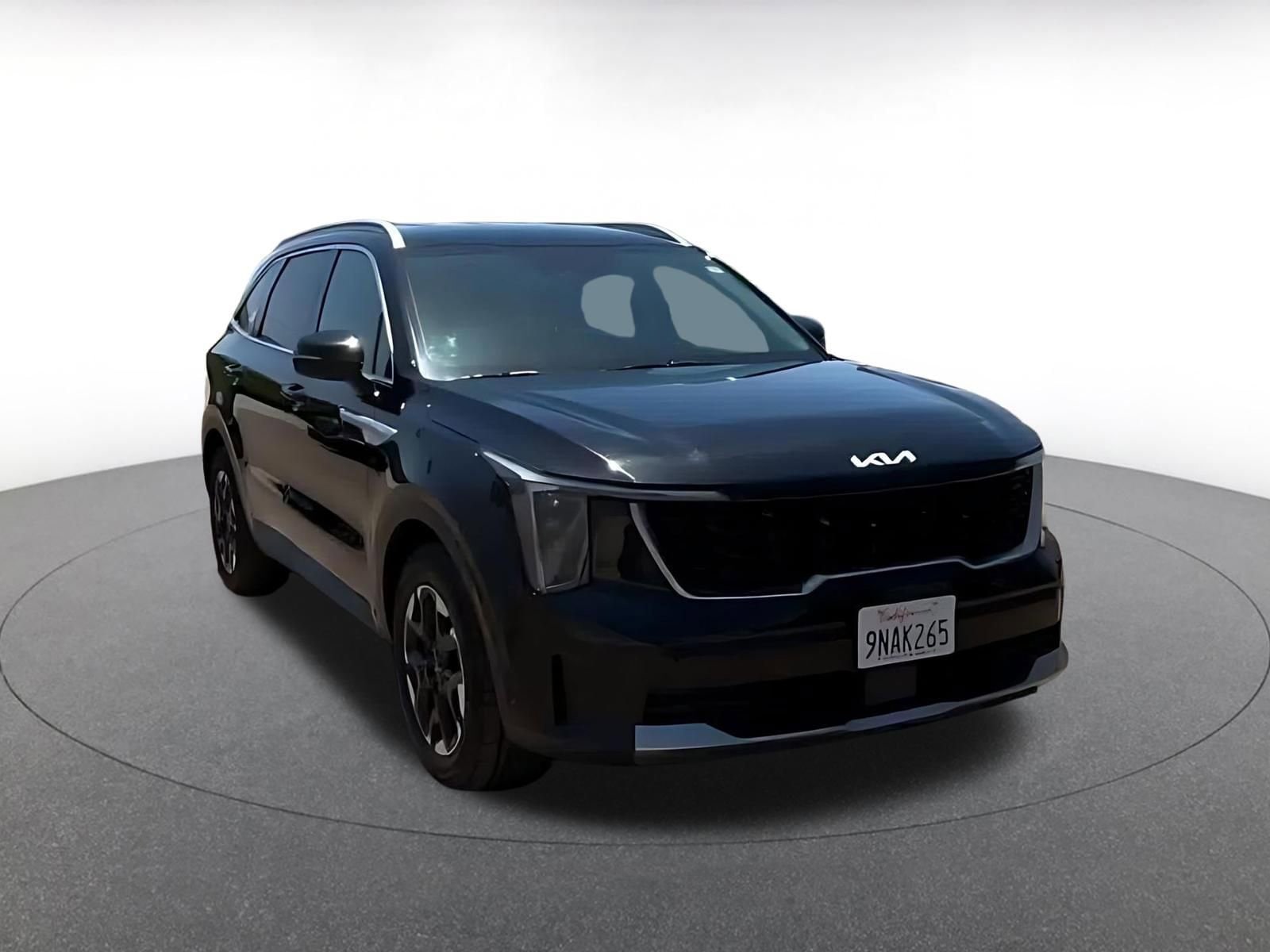 Thumbnail: 2024 Kia Sorento - 3