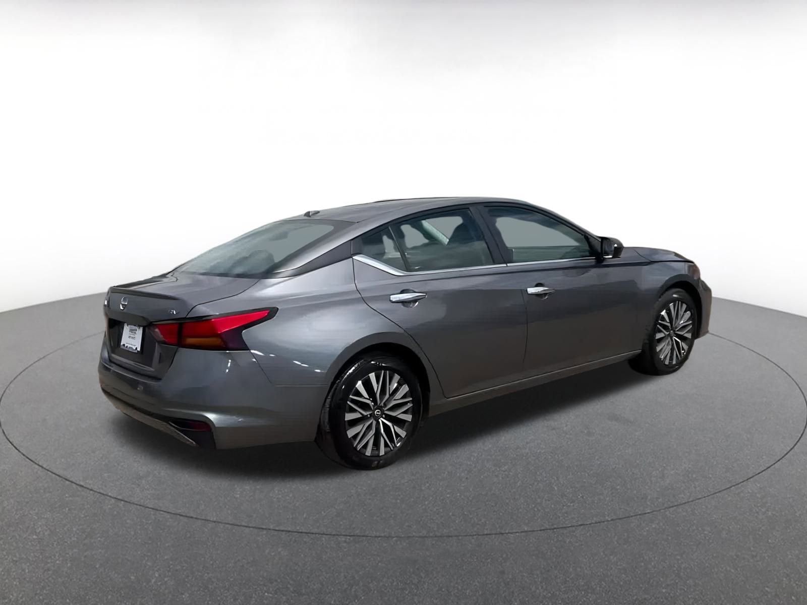 Thumbnail: 2024 Nissan Altima - 14