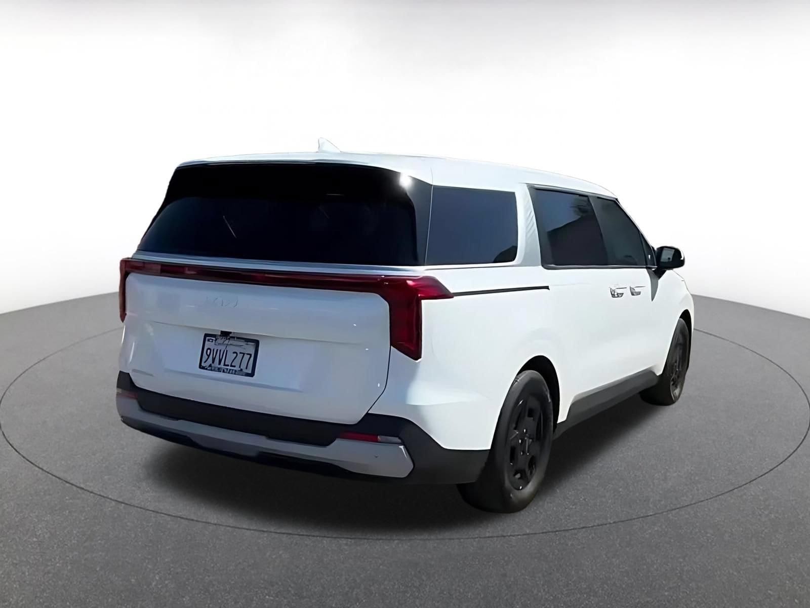 Thumbnail: 2026 Kia Carnival - 12