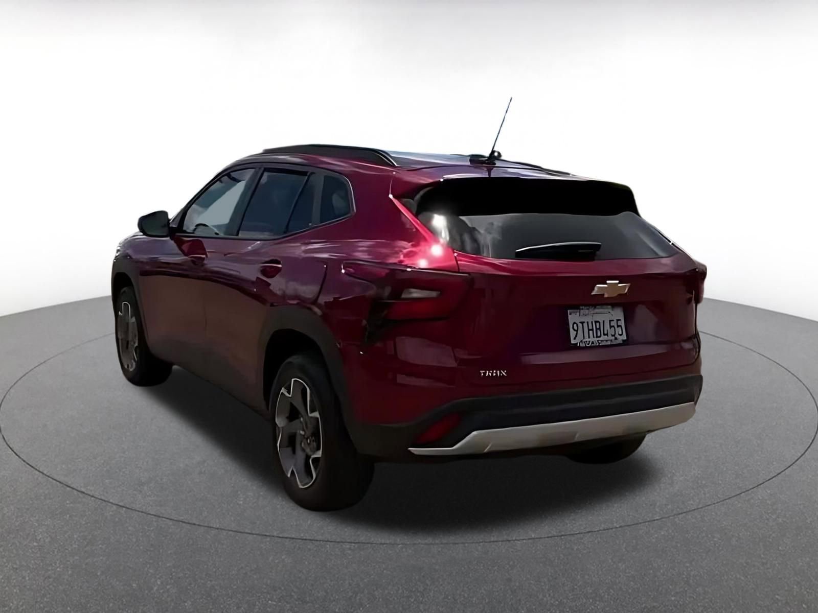 Thumbnail: 2025 Chevrolet Trax - 8
